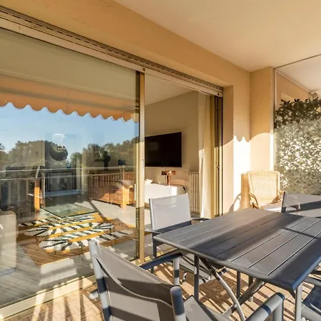 Le Mistral - Appt Avec Deux Balcons à Cannes